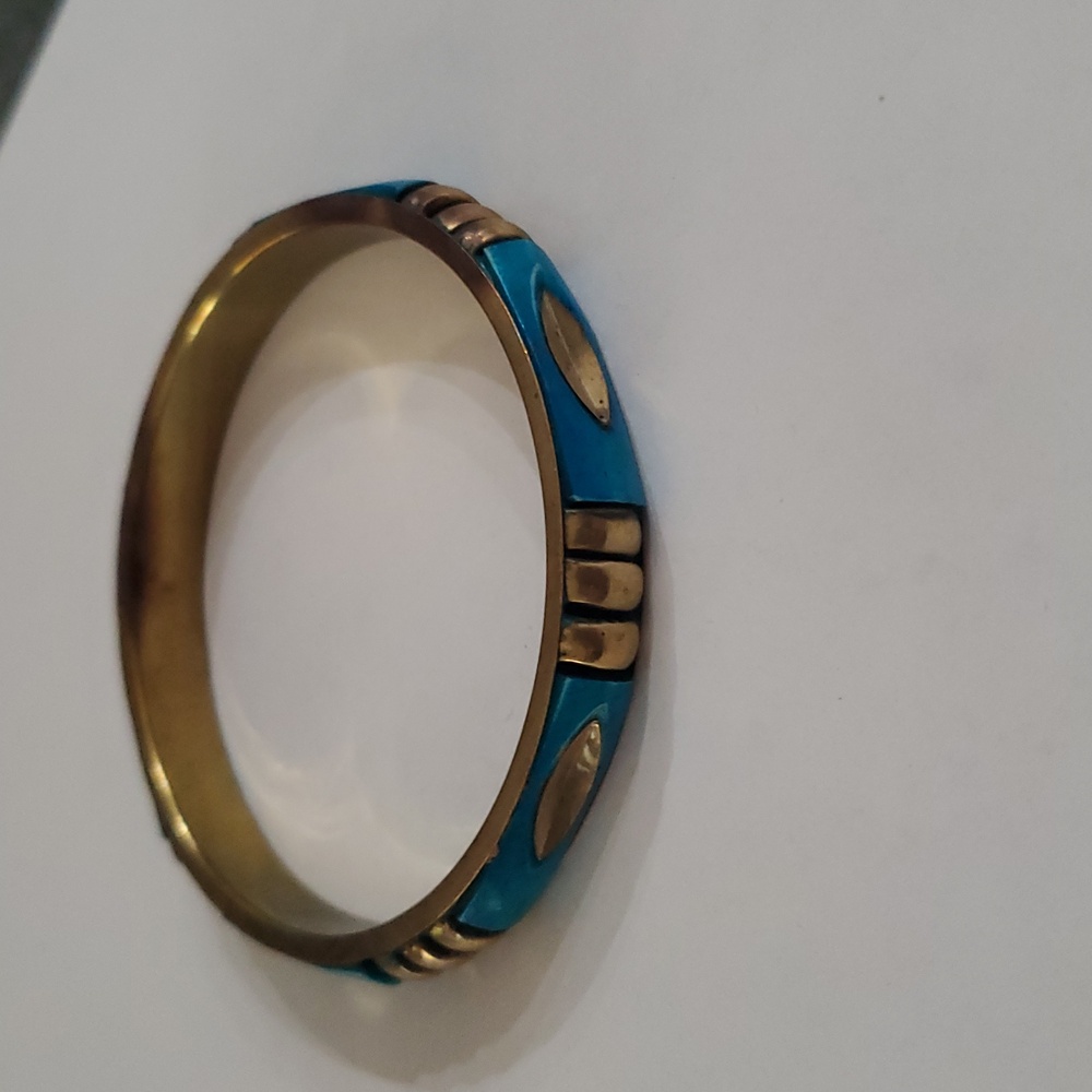 Turquoise and gold fashion bracelet